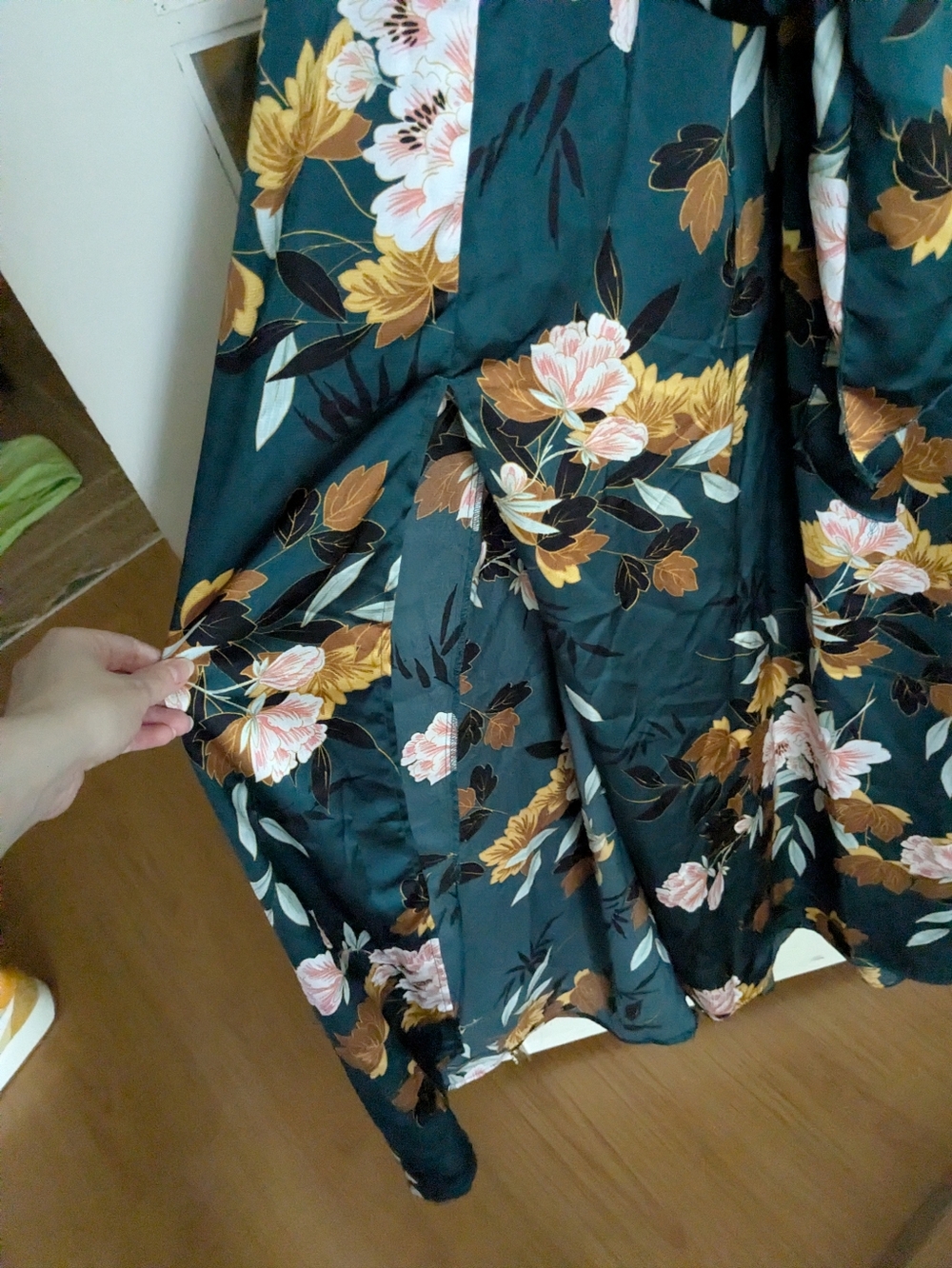 NWT Baltic Born Sicily Satin Maxi Dress | Dark Green Floral Size Large - Picture 5 of 9